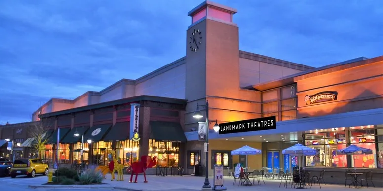 Luxury homes in Glenview and The Glen