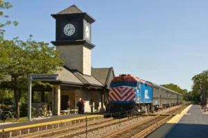 Wilmette Illinois Metra train