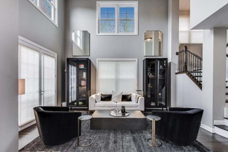 2141 Cottonwood Living Room