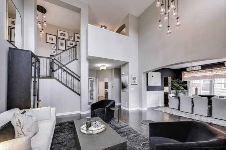 2141 Cottonwood grand living room
