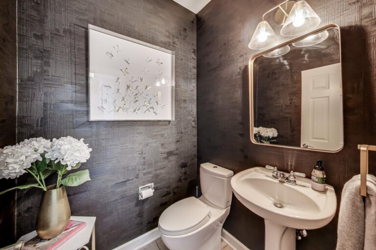 2141 Cottonwood powder room