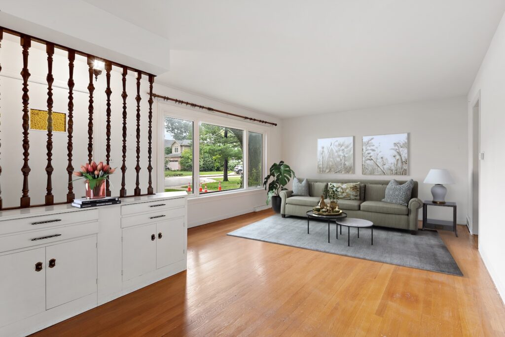 218 Parkview Main Living Room